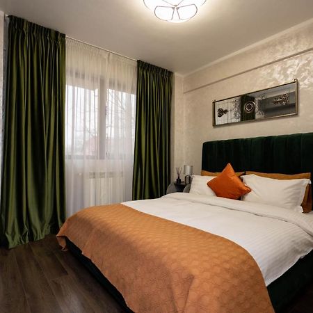 Central Apartament 3 ヤシ エクステリア 写真