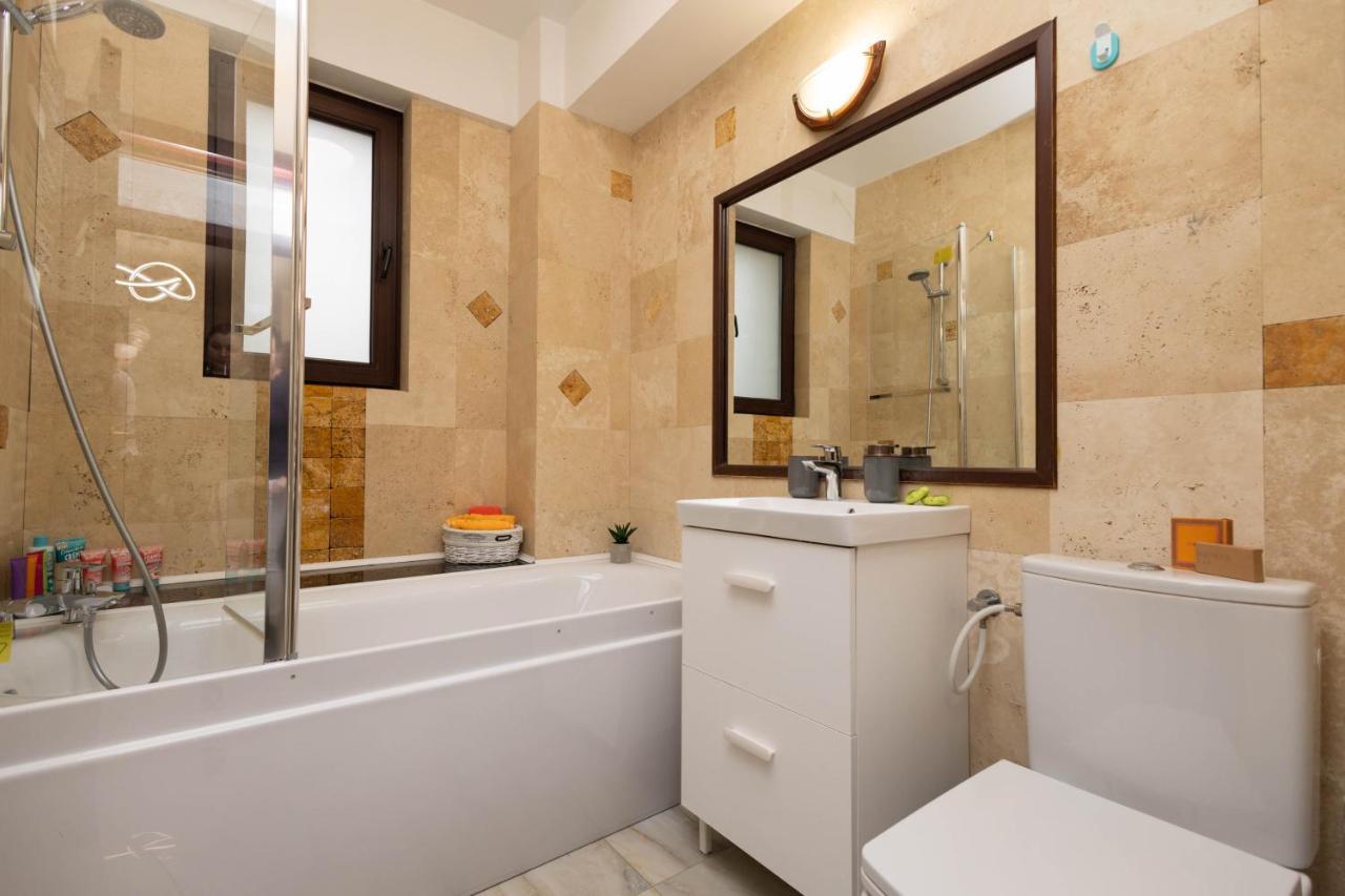 Central Apartament 3 ヤシ エクステリア 写真
